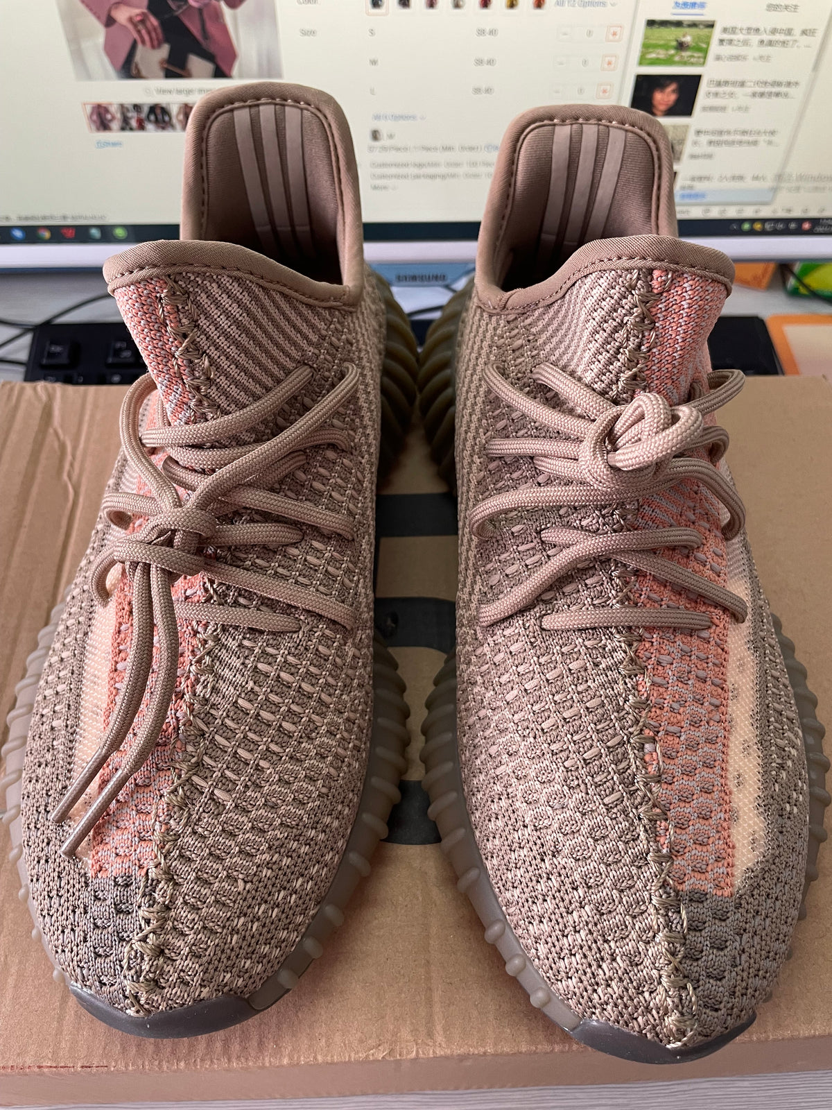 2022 Spring Yeezy 350 V2 New Breathable Trend Casual Shoes Sneakers Lightweight Sports Shoes Men's Casual Shoes