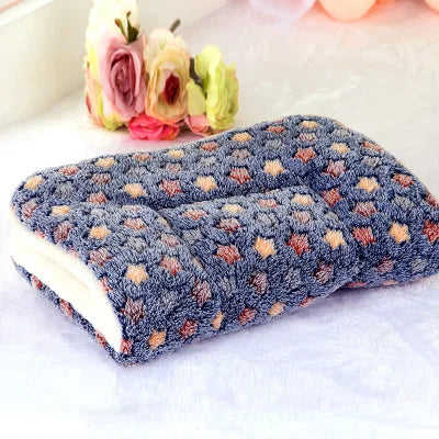 Winter Warm Pet Dog Soft Cushion Large Print Flannel Cotton Mattress Cat Pet Mat Bed Pad Rug Cartoon Printed Cat and Dog Pad