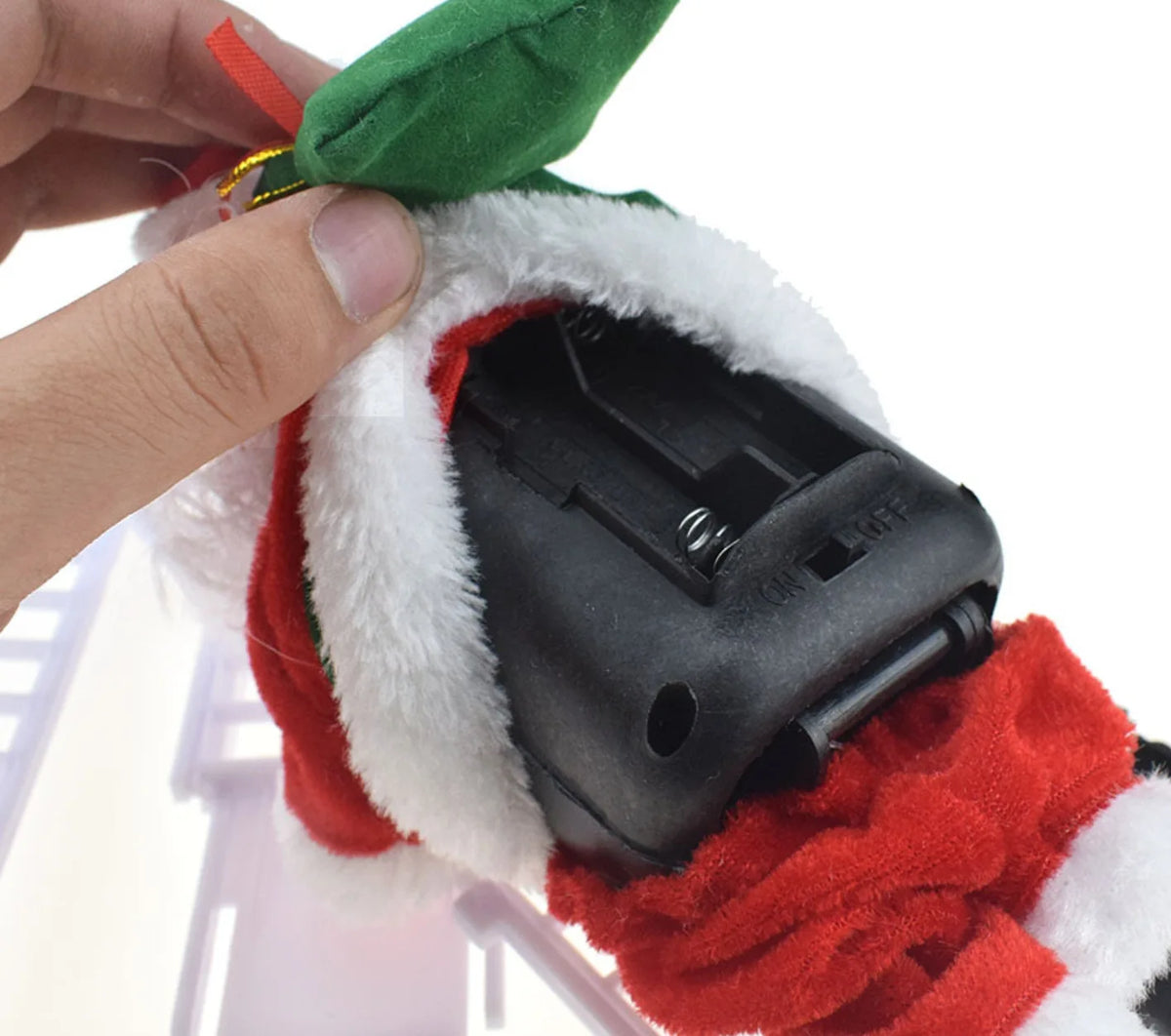 Dropshipping Santa Claus Musical Climbing Rope Ladder Electric Musical Toy Ornaments for Holiday Season MOQ 1 Piece