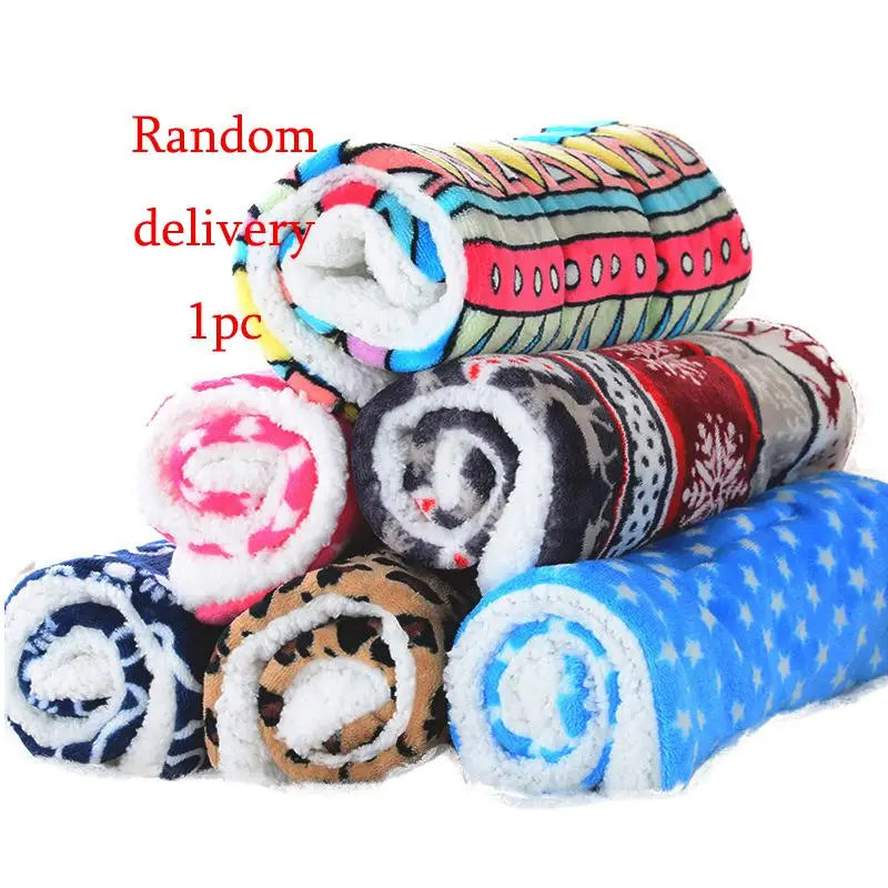 Winter Warm Pet Dog Soft Cushion Large Print Flannel Cotton Mattress Cat Pet Mat Bed Pad Rug Cartoon Printed Cat and Dog Pad