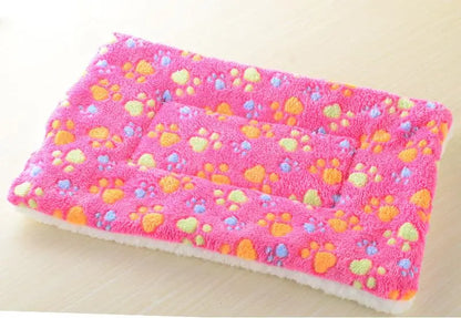Winter Warm Pet Dog Soft Cushion Large Print Flannel Cotton Mattress Cat Pet Mat Bed Pad Rug Cartoon Printed Cat and Dog Pad