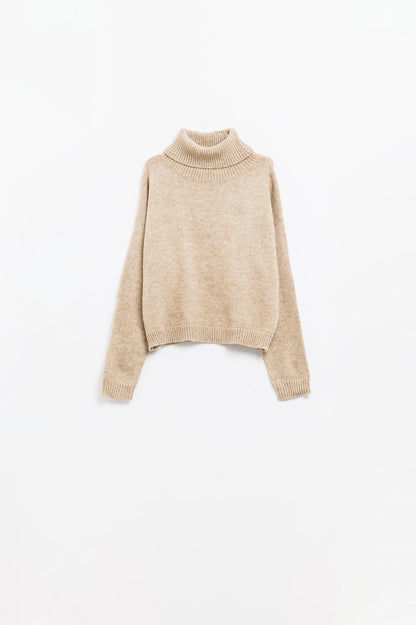 Loose Beige Sweater With Dropped Sleeves
