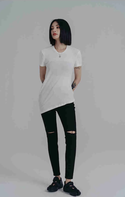 Wallcy Irregular Hem T-Shirt - White
