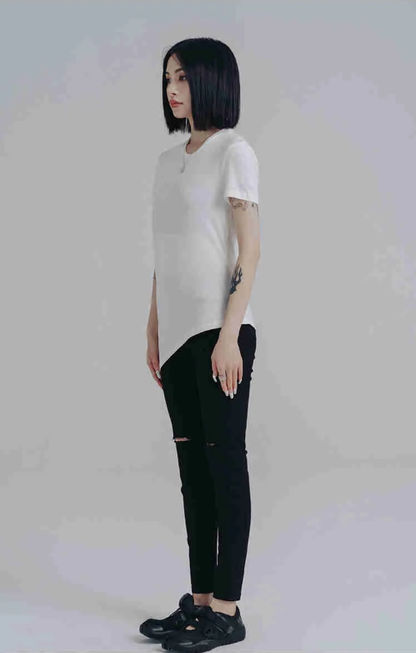 Wallcy Irregular Hem T-Shirt - White