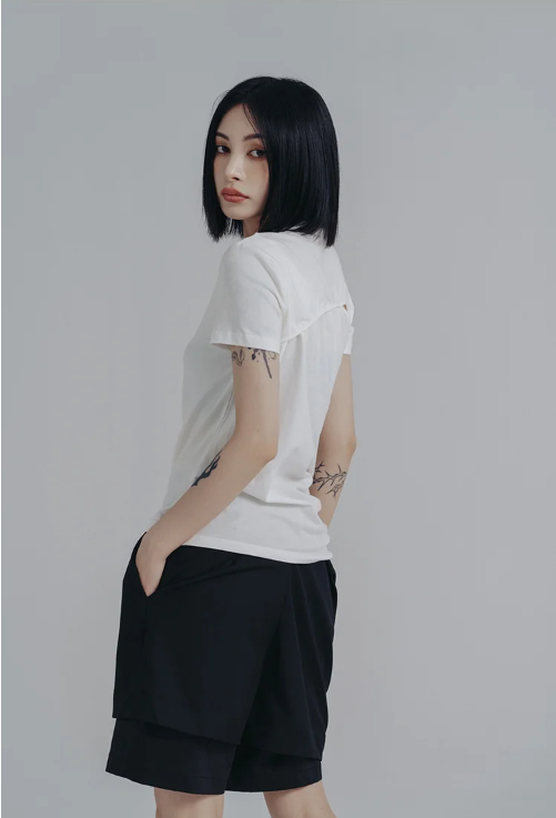 Wallcy Irregular Hem T-Shirt - White