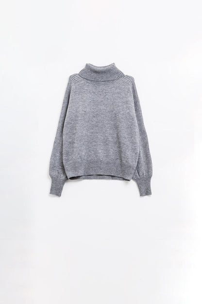 Wide Grey Sweater With Ribbed Sleeves
